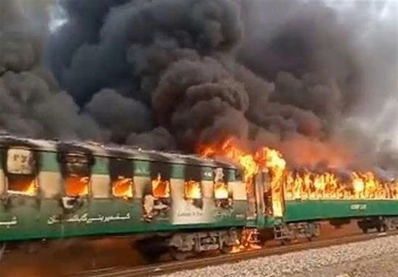 استفاده از کتری برقی عامل اصلی آتش گرفتن قطار پاکستانی