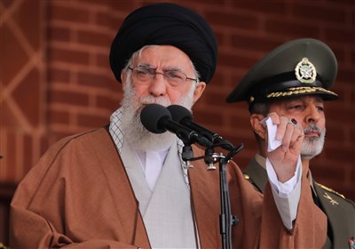 امام خامنه‌ای: به‌صراحت می‌گویم اغتشاش طراحی آمریکا و حقو‌ق‌بگیرانش است/جامعه هنری و ورزشی ما سالم است/ برای دخترجوان دل ما سوخت