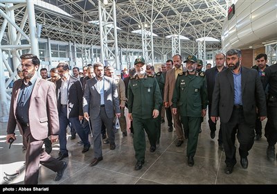 بازدید سرلشکر حسین سلامی فرمانده کل سپاه از ایستگاه قطار برقی هشتگرد به کرج