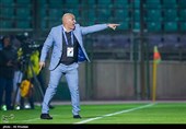 علیرضا منصوریان سرمربی تیم فوتبال ذوب‌آهن 