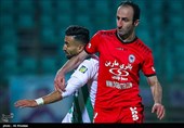 دیدار تیمهای فوتبال  ذوب آهن و شاهین بوشهر