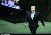 حضور محمدجواد ظریف وزیر امور خارجه در جلسه علنی مجلس شورای اسلامی برای پاسخ به سؤالات سیدمحمدجواد ابطحی و مجتبی ذوالنور نمایندگان خمینی شهر و قم
