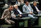 حضور محمدجواد ظریف وزیر امور خارجه در جلسه علنی مجلس شورای اسلامی برای پاسخ به سؤالات سیدمحمدجواد ابطحی و مجتبی ذوالنور نمایندگان خمینی شهر و قم