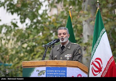 سخنرانی سرلشکر سید عبدالرحیم موسوی فرمانده کل ارتش در راهپیمایی روز ۱۳ آبان در تهران 