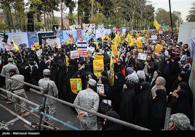  راهپیمایی روز ۱۳ آبان در تهران 