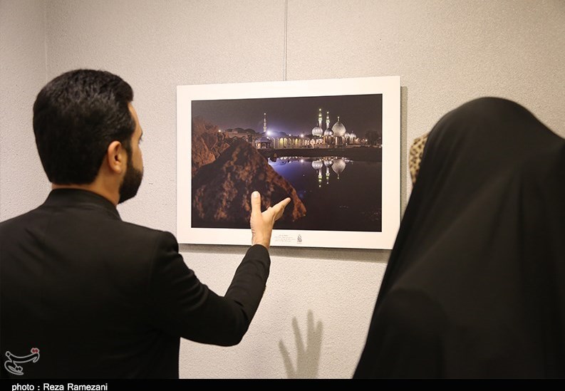 برپایی نمایشگاه ملی عکس قاب فیروزه‌ای در قم به روایت تصویر
