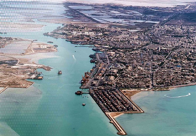 لایروبی‌ کانال بندر بوشهر برای پهلوگیری کشتی‌های بالای 30 هزار تنی ضروری است