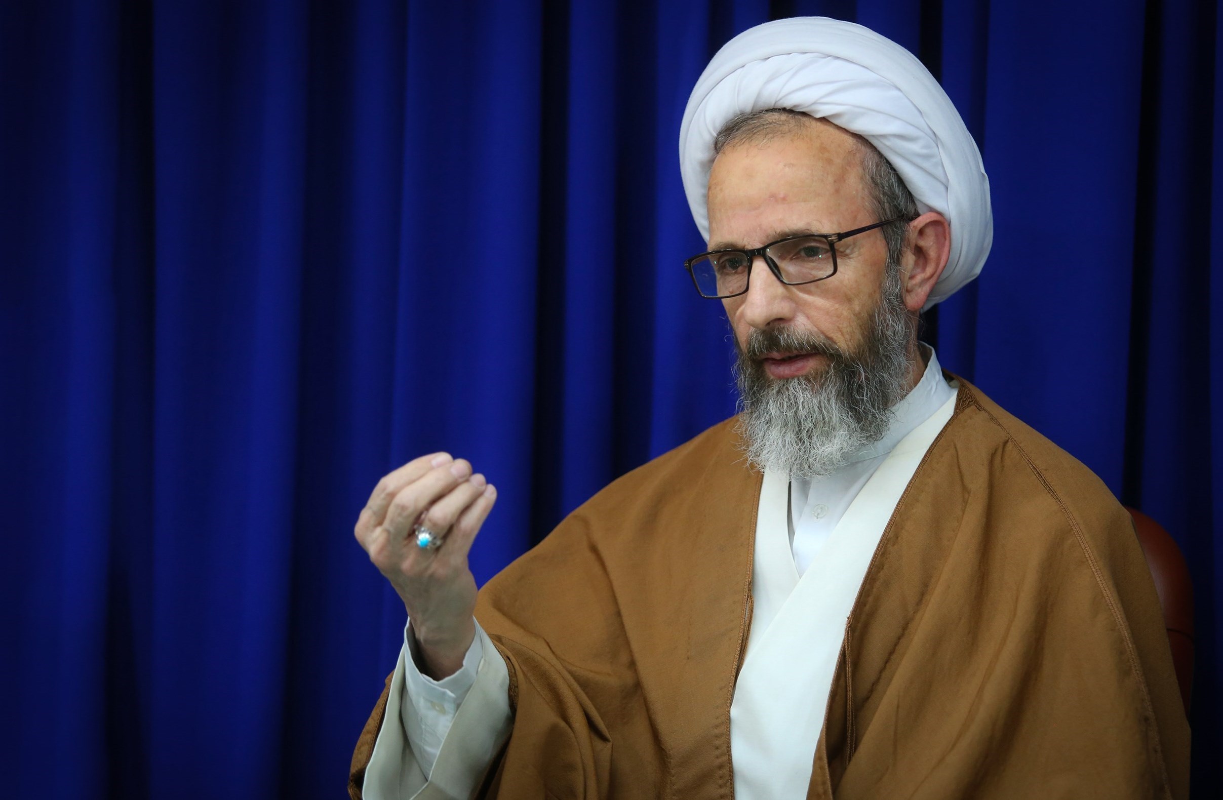 رئیس موسسه آموزشی پژوهشی امام خمینی (ره): فاصله میان تئوری و عمل از مشکلات کشور است