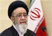 امام جمعه تبریز: آمریکا عامل اصلی مشکلات اقتصادی و تحریم علیه ملت ایران است