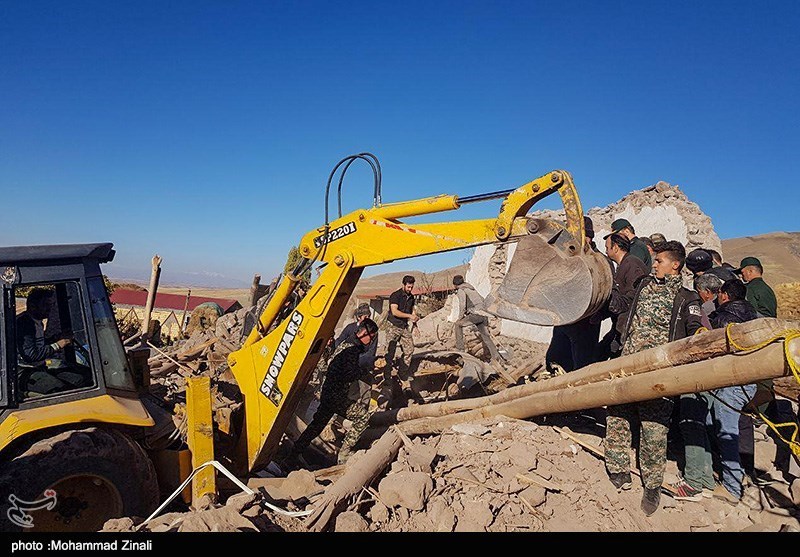 ‌اهدای دام زنده و لوازم خانگی ‌به زلزله‌زدگان / ابراز همدردی انگلیس و اتریش با بازماندگان زلزله