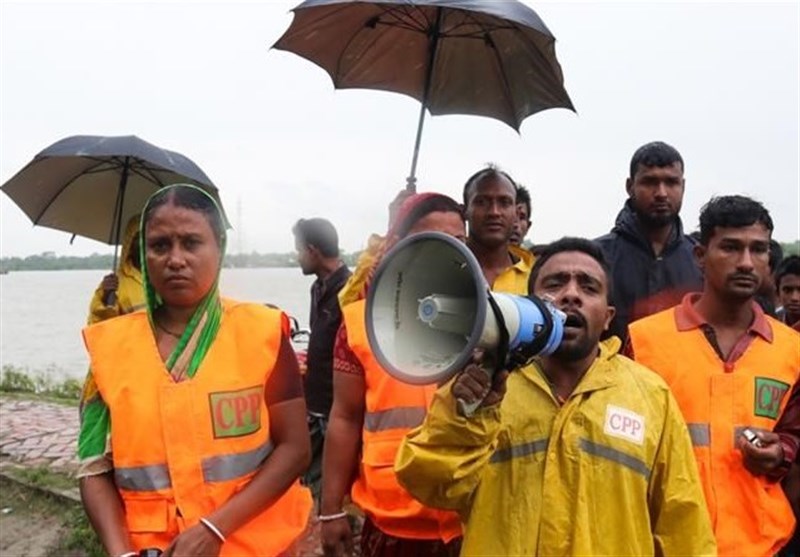 Bangladesh: Mass Evacuation as Cyclone Bulbul Approaches