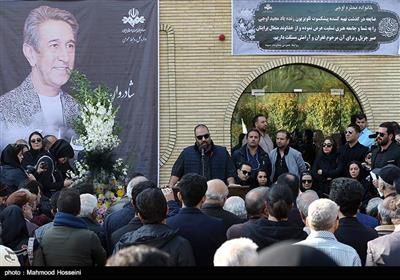 ‎سخنرانی علی اوجی در مراسم تشییع پیکر زنده‌یاد مجید اوجی تهیه کننده تلویزیون