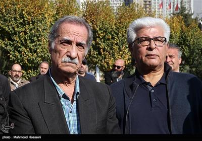 ‎سیاوش طهمورث در مراسم تشییع پیکر زنده‌یاد مجید اوجی تهیه کننده تلویزیون