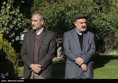 ‎محمدرضا جعفری جلوه مدیر شبکه دو سیما در مراسم تشییع پیکر زنده‌یاد مجید اوجی تهیه کننده تلویزیون