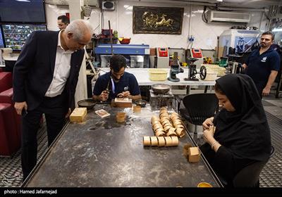بازدید ابراهیم محمدولی رئیس اتحادیه طلا و جواهر از کارگاه‌ تولید طلا و ساخت طلا در تهران