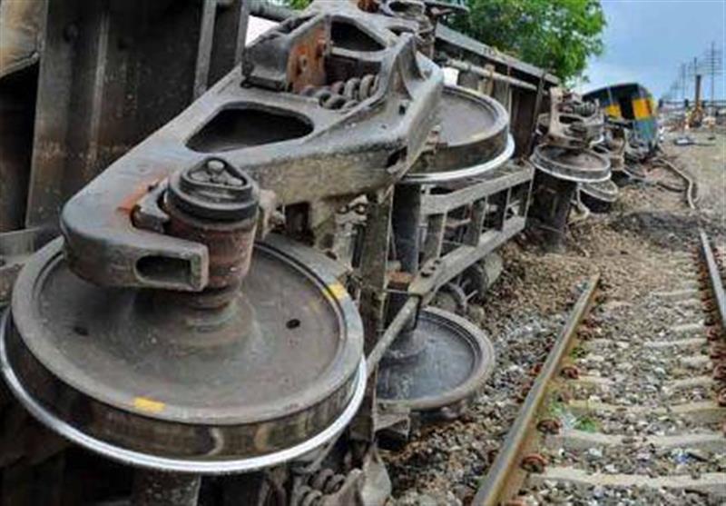 بنگلہ دیش: دو ٹرینیں آپس میں ٹکرا گئیں؛ 15 افراد جاں بحق 58 زخمی