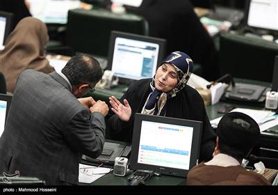 پروانه سلحشوری در اولین جلسه علنی مجلس شورای اسلامی بعد از سهمیه بندی بنزین