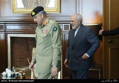 دیدار فرمانده ارتش پاکستان با محمدجواد ظریف