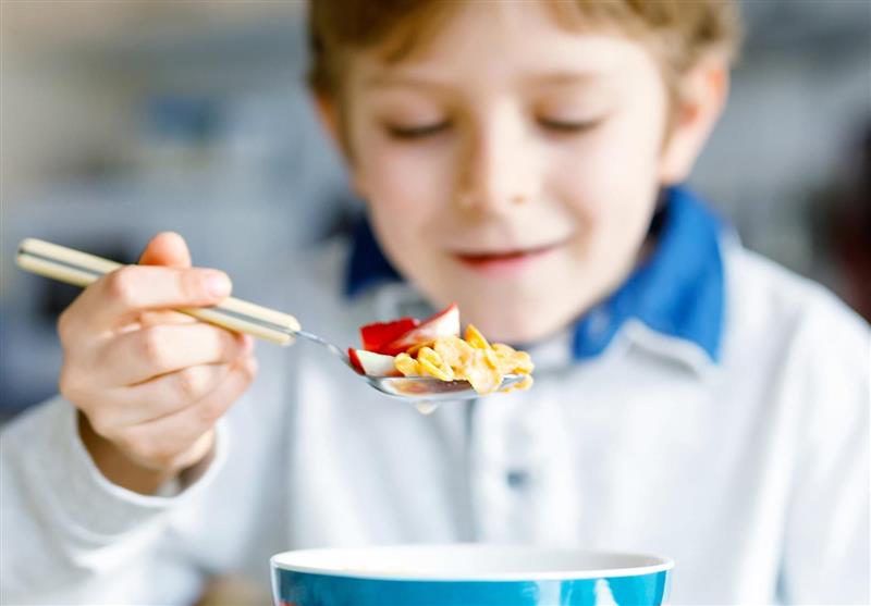خوردن صبحانه برای کودکان دانش‌آموز چه فوایدی دارد؟