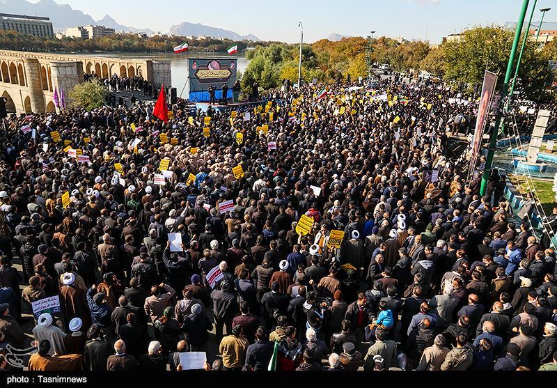 راهپیمایی باشکوه مردم اصفهان علیه اغتشاشگران به روایت تصاویر‌