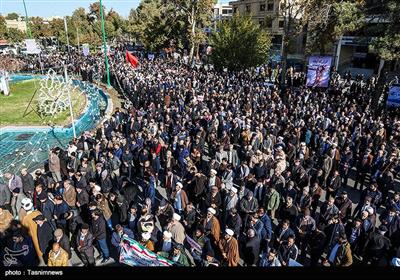 Massive Rally Held in Iran&apos;s Isfahan against Recent Riots