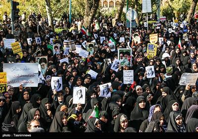 Massive Rally Held in Iran&apos;s Isfahan against Recent Riots