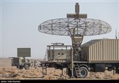 اسقرار رادارهای کاوش و جویا از سامانه موشکی مرصاد ۱۶ در مرحله نهایی رزمایش پدافند هوایی مدافعان آسمان ولایت ۹۸