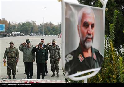 بازدید دریادار علی فدوی جانشین فرمانده کل سپاه پاسداران انقلاب اسلامی از یگان‌های امنیتی حضرت صاحب الزمان(عج) در مراسم صبحگاه مشترک سپاه محمد رسول الله (ص)