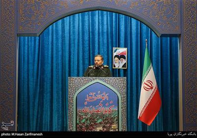 سردار غلامرضا سلیمانی رئیس سازمان بسیج مستضعفین سخنران پیش از خطبه‌های نماز جمعه تهران
