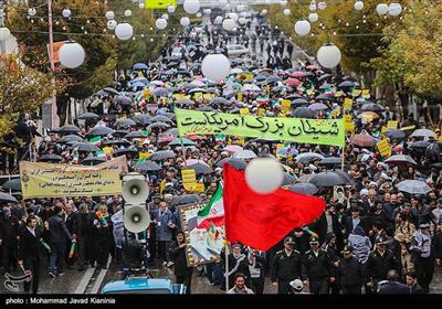 اسلامی جمہوری ایران کے صوبہ کرمان میں شر پسندوں کے خلاف مظاہروں کی تصویری رپورٹ