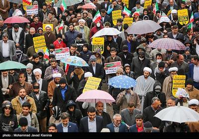 اسلامی جمہوری ایران کے صوبہ کرمان میں شر پسندوں کے خلاف مظاہروں کی تصویری رپورٹ