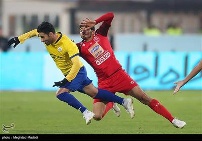 دیدار تیم‌های فوتبال پرسپولیس و نفت مسجدسلیمان