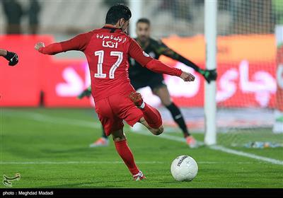 دیدار تیم‌های فوتبال پرسپولیس و نفت مسجدسلیمان