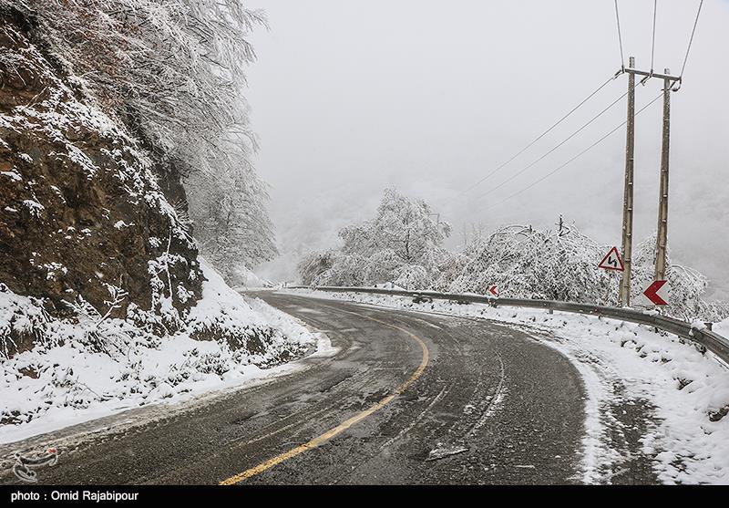 برف و باران در جاده‌های 4 استان