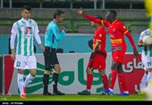 دیدار تیمهای فوتبال ذوب‌آهن اصفهان و فولاد خوزستان