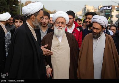 آیت‌الله علی‌اکبر رشاد در راهپیمایی حمایت از اقتدار و امنیت در تهران