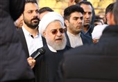 رئیس جمهور در سرخه: وحدت مردم ایران زبانزد است/ از مقام معظم رهبری تشکر می‌کنم