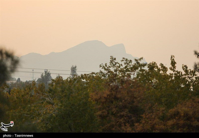 شاخص‌های نمایشگر کیفیت هوای اصفهان همچنان روی خط «قرمز»