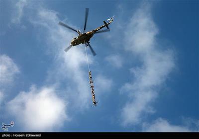 Basij Special Forces Take Aerial Practice