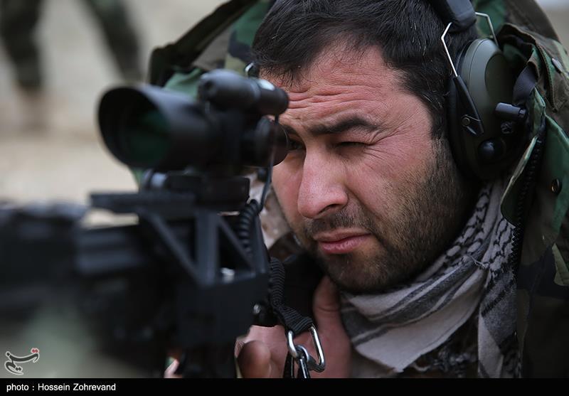 Basij Special Forces Take Aerial Practice