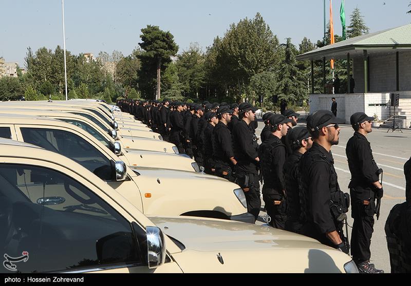 Basij Special Forces Take Aerial Practice