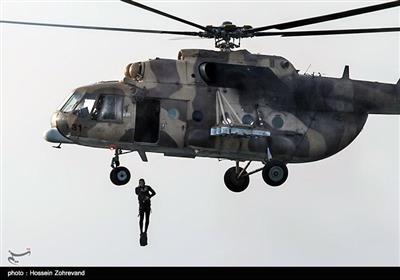 Basij Special Forces Take Aerial Practice