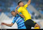 دیدار تیم‌های فوتبال سپاهان و پیکان در جام حذفی - اصفهان