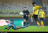 دیدار تیم‌های فوتبال سپاهان و پیکان در جام حذفی - اصفهان