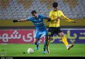 دیدار تیم‌های فوتبال سپاهان و پیکان در جام حذفی - اصفهان