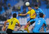 دیدار تیم‌های فوتبال سپاهان و پیکان در جام حذفی - اصفهان