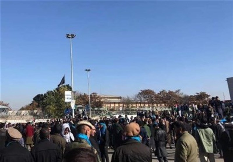 تظاهرات حامیان تیم «ثبات و همگرایی» علیه احتمال تقلب انتخاباتی در کابل