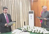 وزیر قانون مستعفی پاکستان باز هم به سمت خود منصوب شد