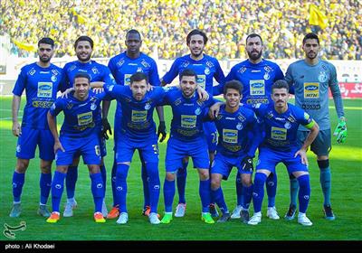 دیدار تیمهای فوتبال سپاهان اصفهان و استقلال تهران