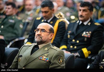 سرتیپ عباس جعفری‌نیا در دیدار وابستگان نظامی خارجی مقیم تهران با فرمانده نیروی دریایی ارتش
